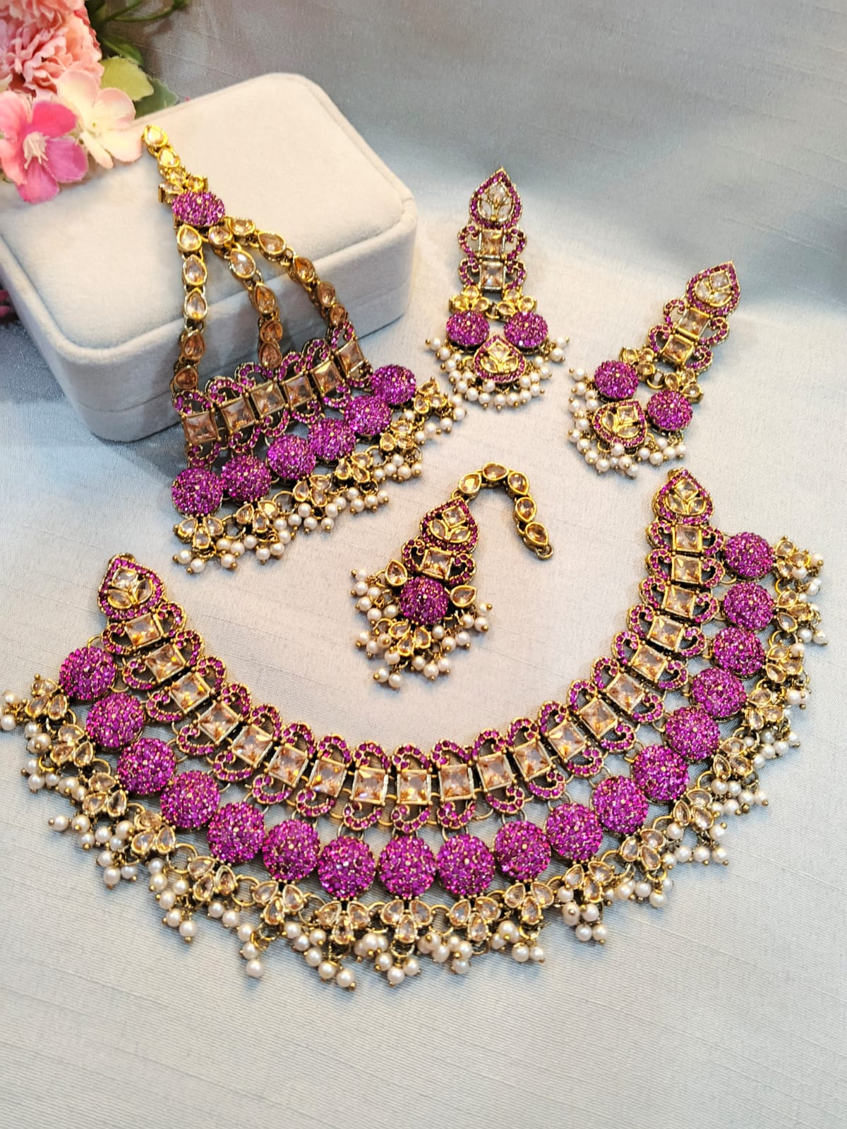 Flexible mini bridal set with jhoomar, tikka and earrings in Ruby Pink antique gold
